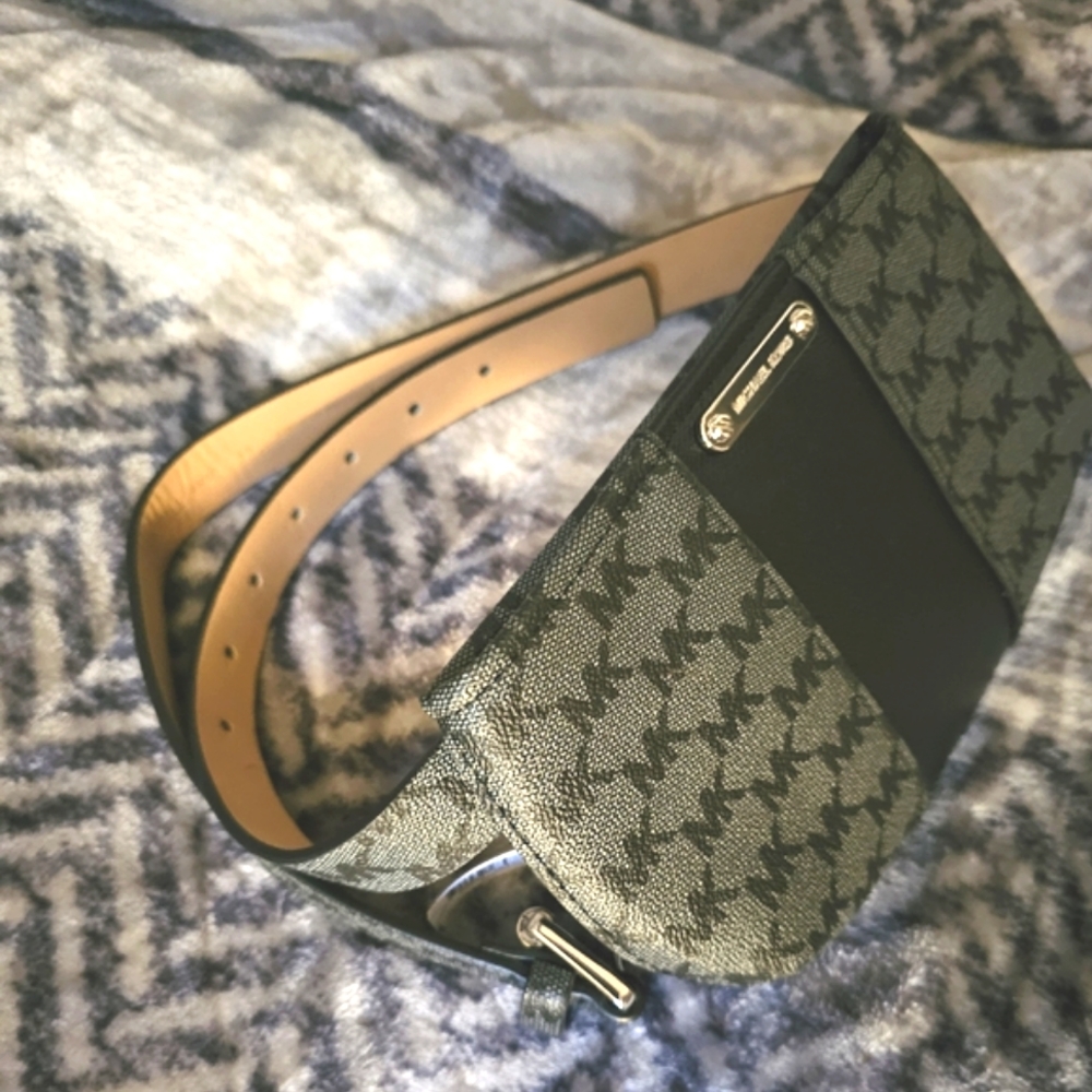 Michael Kors fanny